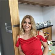 Profesora de Matemáticas, Historia de España, inglés, lengua hasta 2° de bachillerato